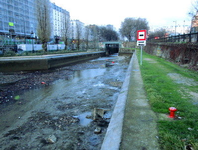 A Paris, le Canal Saint-Martin est vide! -- 11/01/16
