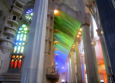 Splendeur et couleurs de la Sagrada Familia  Barcelone -- 25/07/16