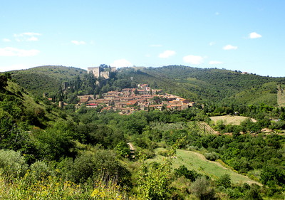 Castelnou, un village très pittoresque du Roussillon -- 02/11/15