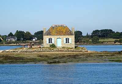 La petite Maison aux volets bleus du Morbihan