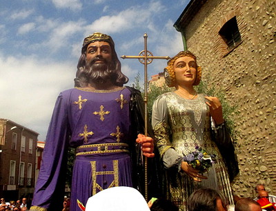 Les Géants de Perpignan à la messe de Millas 