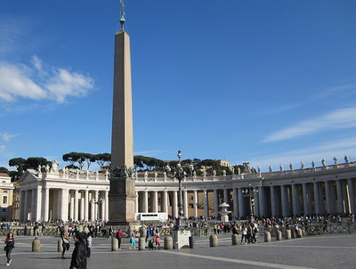 Vues externes du Vatican à Rome