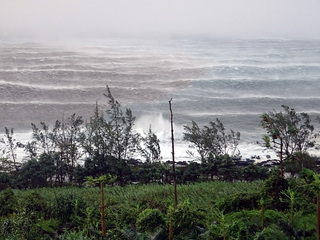 Passage de la Tempête Fakir sur l'île de la Réunion