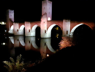 Le Pont Valentré la nuit